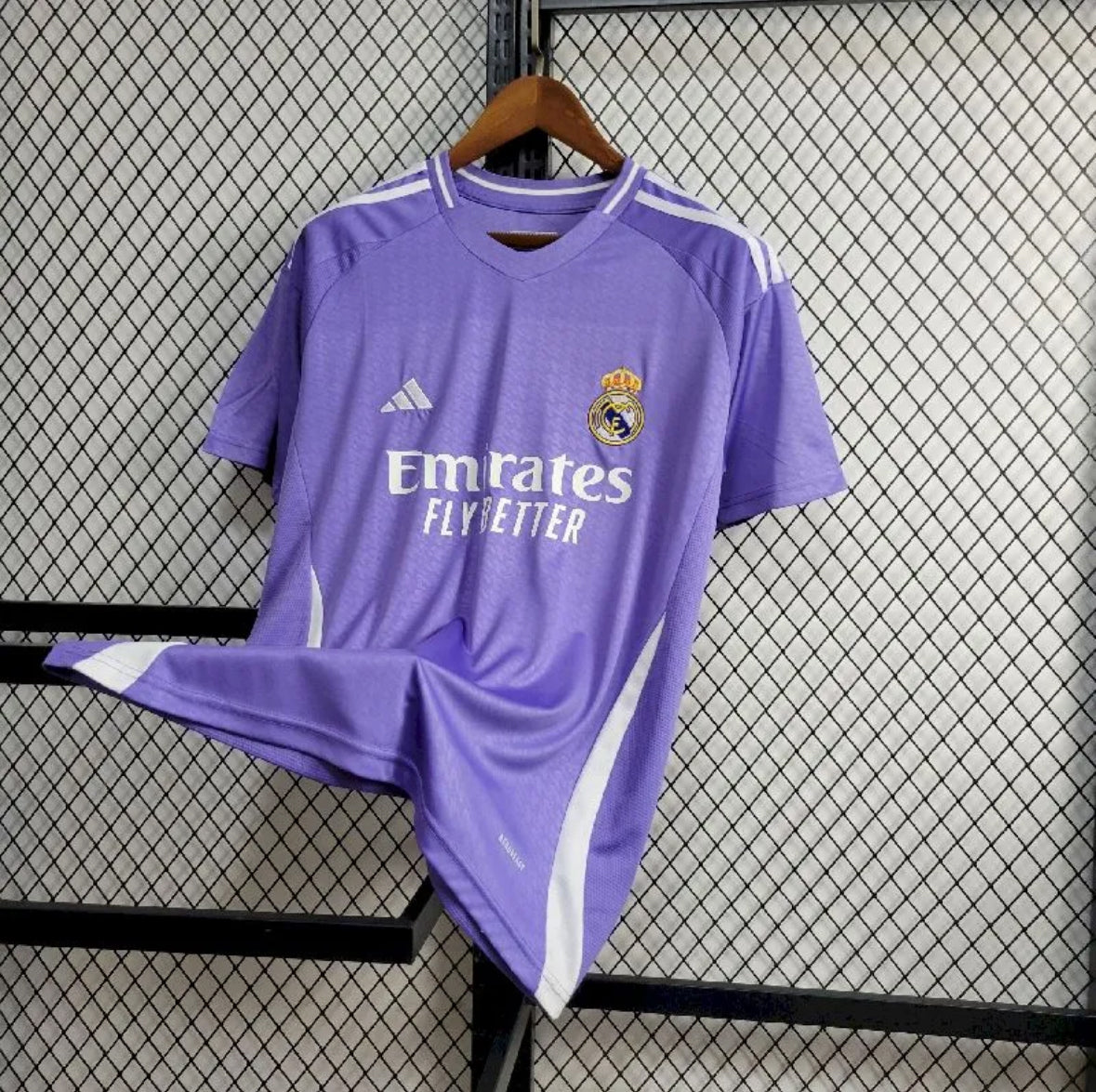 Maillot Real Madrid Concept violet 2024-2025 design exclusif violet