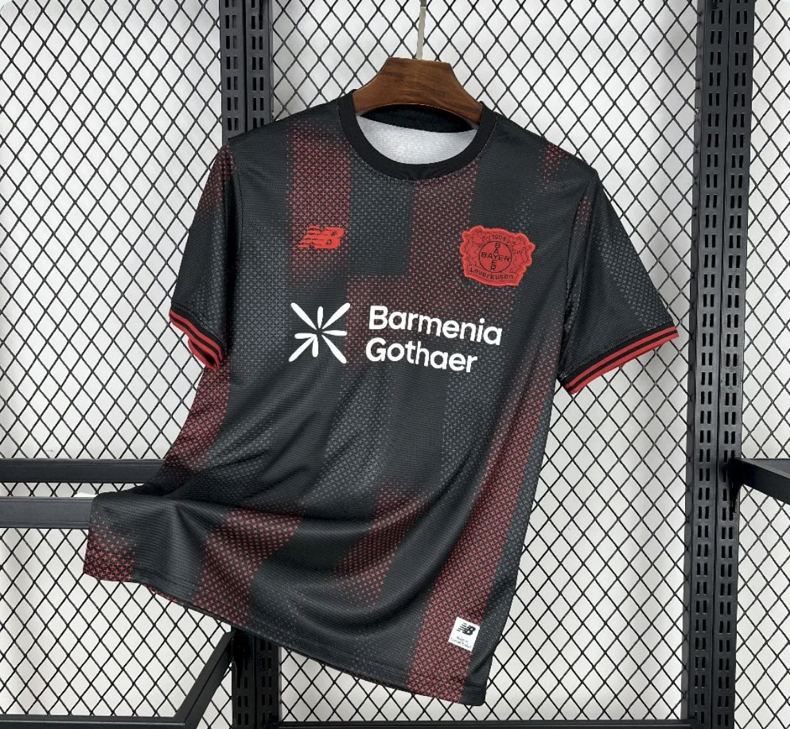 Maillot Bayer Leverkusen domicile 25/26 rouge avec logo officiel
