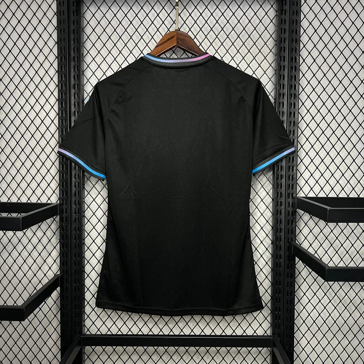 Maillot Inter Miami Concept 24/25 - vue de face suspendu