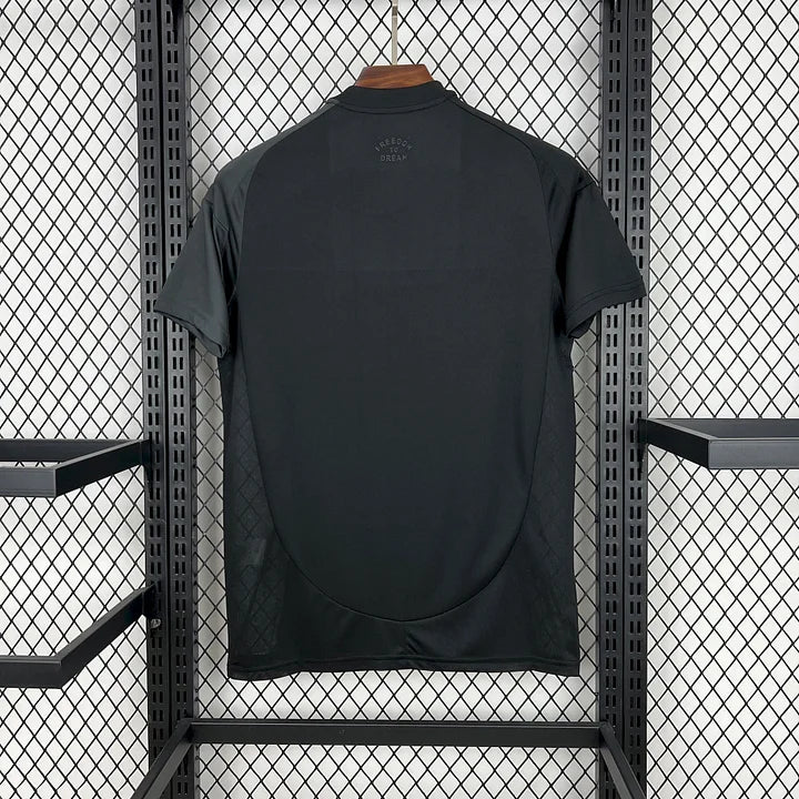Maillot Inter Miami Extérieur 24/25 - vue de face suspendu