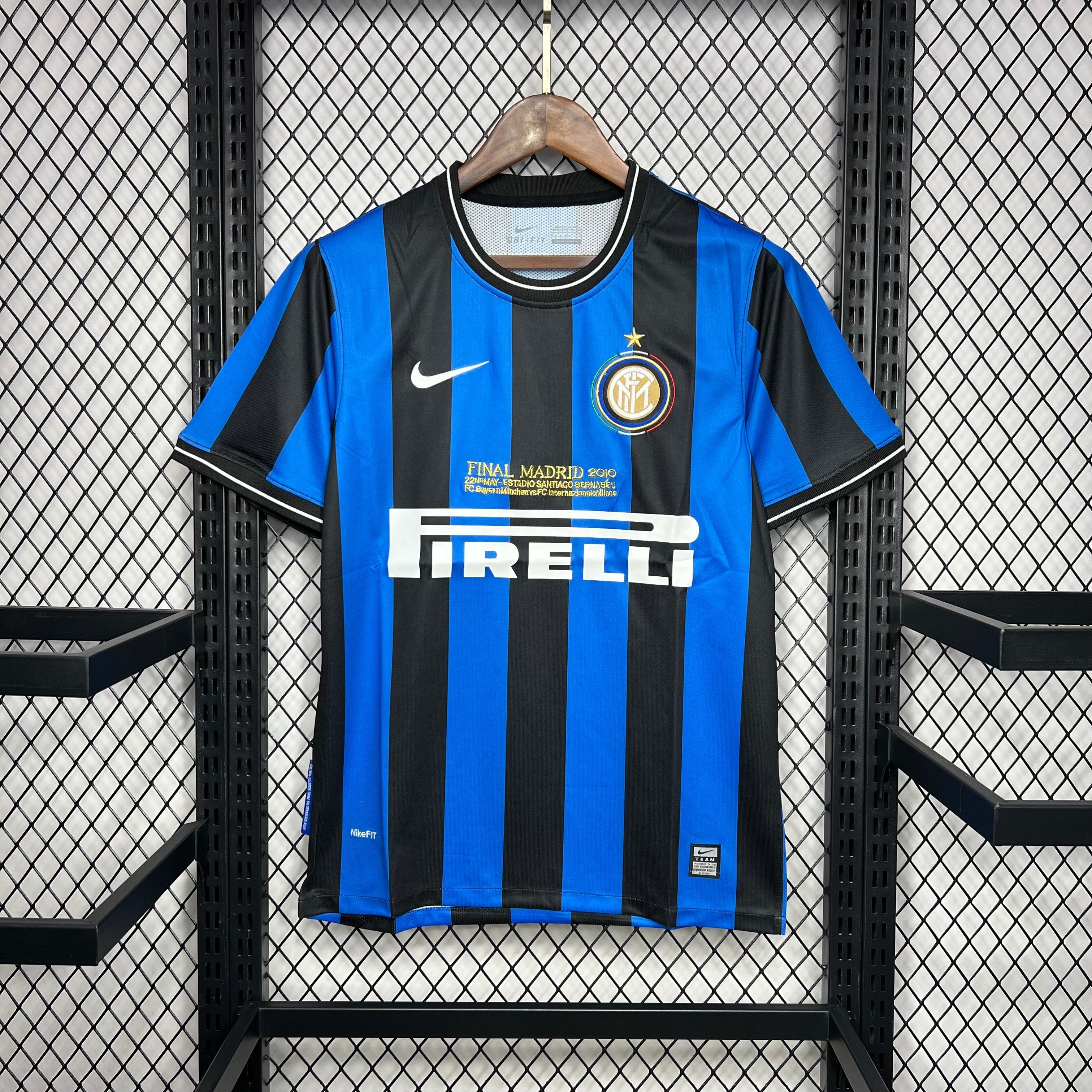 Maillot Inter Milan Rétro 2009-2010 rayures bleu et noir Triplete