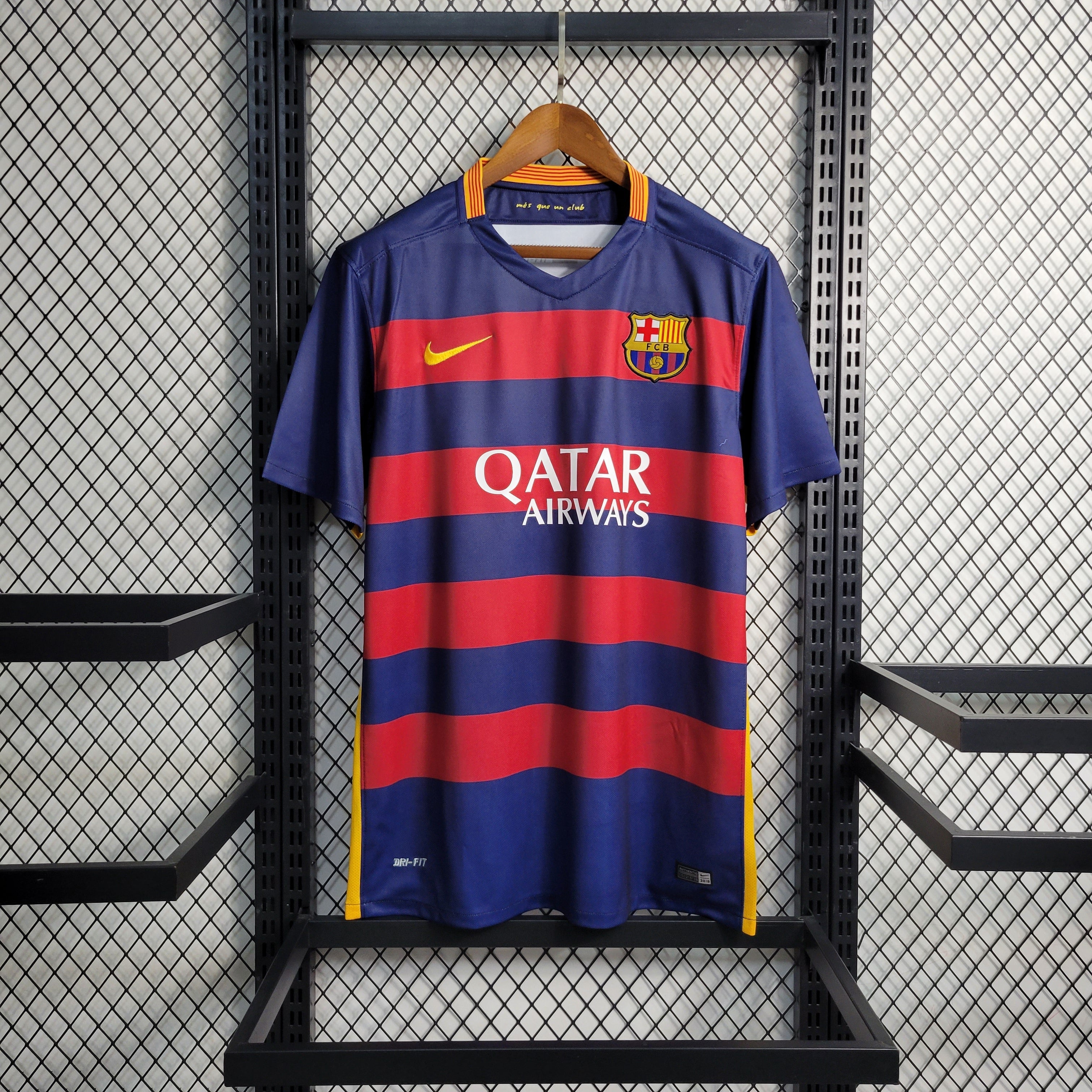 Maillot FC Barcelone Rétro 2015-2016 grenat et bleu Messi Neymar Suarez