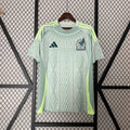 Maillot de football vert clair du Mexique 2024-2025 avec motifs géométriques et logo Adidas