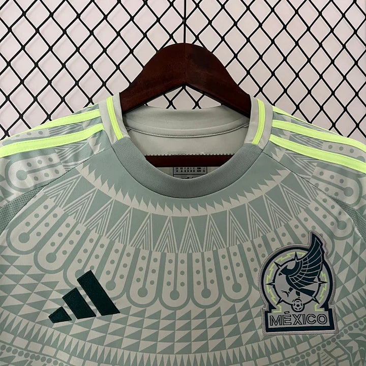 Maillot de football vert clair du Mexique 2024-2025 avec motifs géométriques et logo Adidas