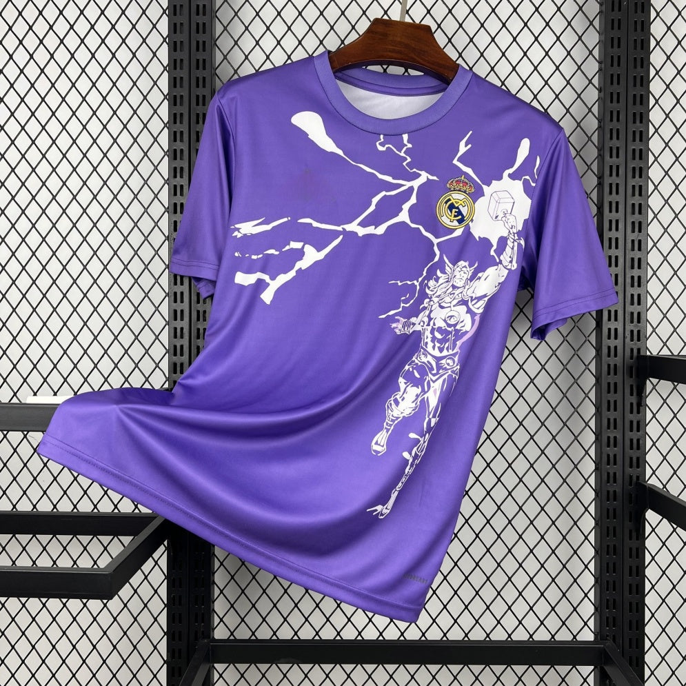 Maillot Real Madrid édition spéciale Thor violet 2025 Marvel