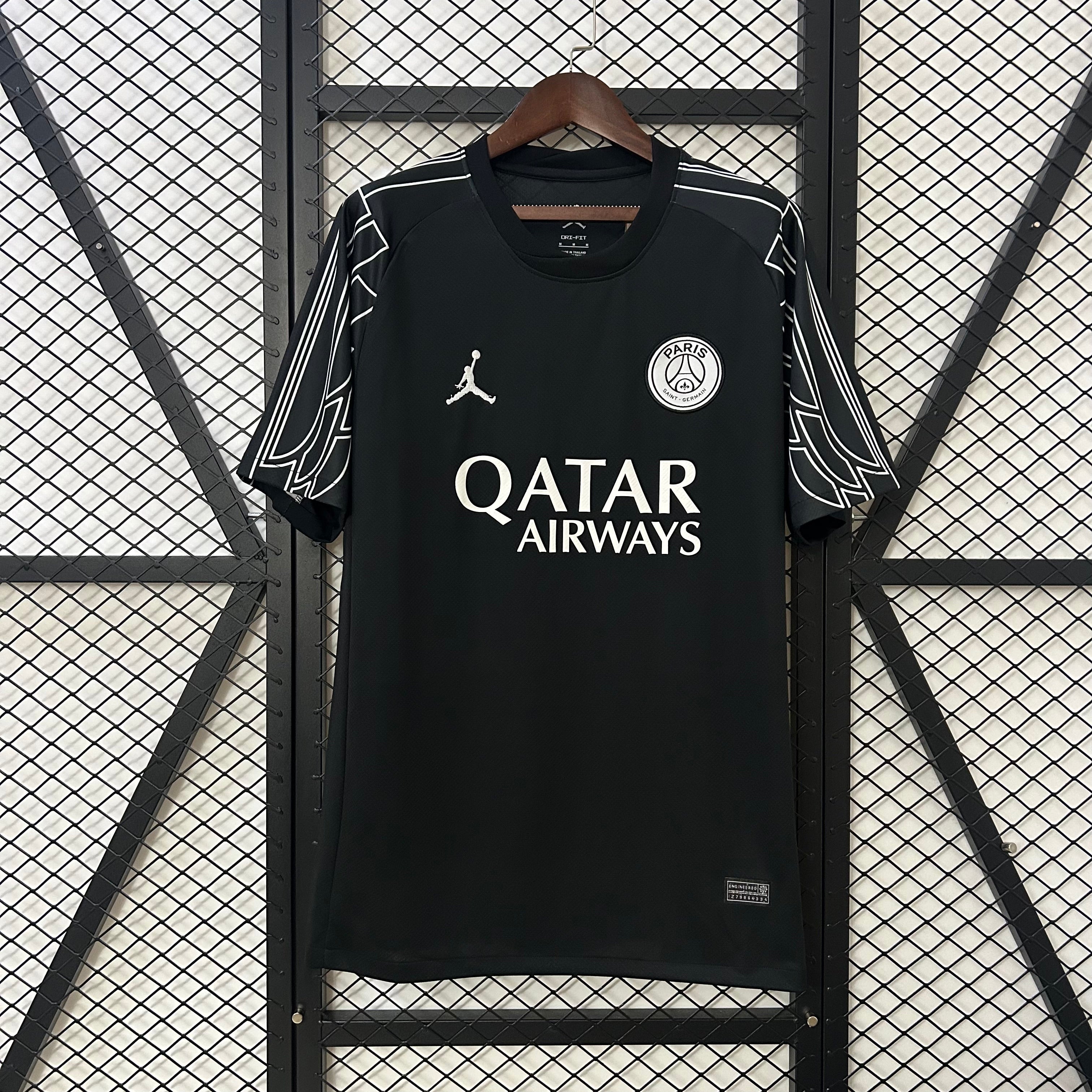 Maillot PSG noir 2025-2026 extérieur avec logo Paris Saint-Germain