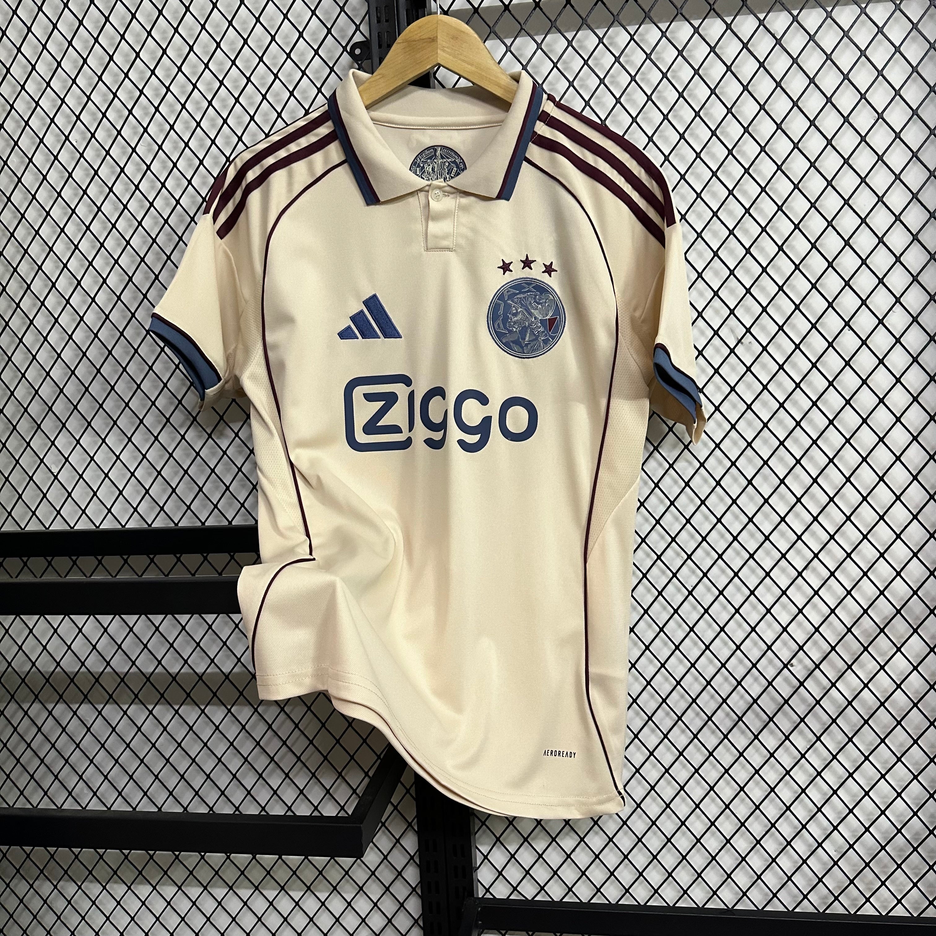 Maillot Ajax extérieur 25/26 rouge AFC Ajax avec logo officiel