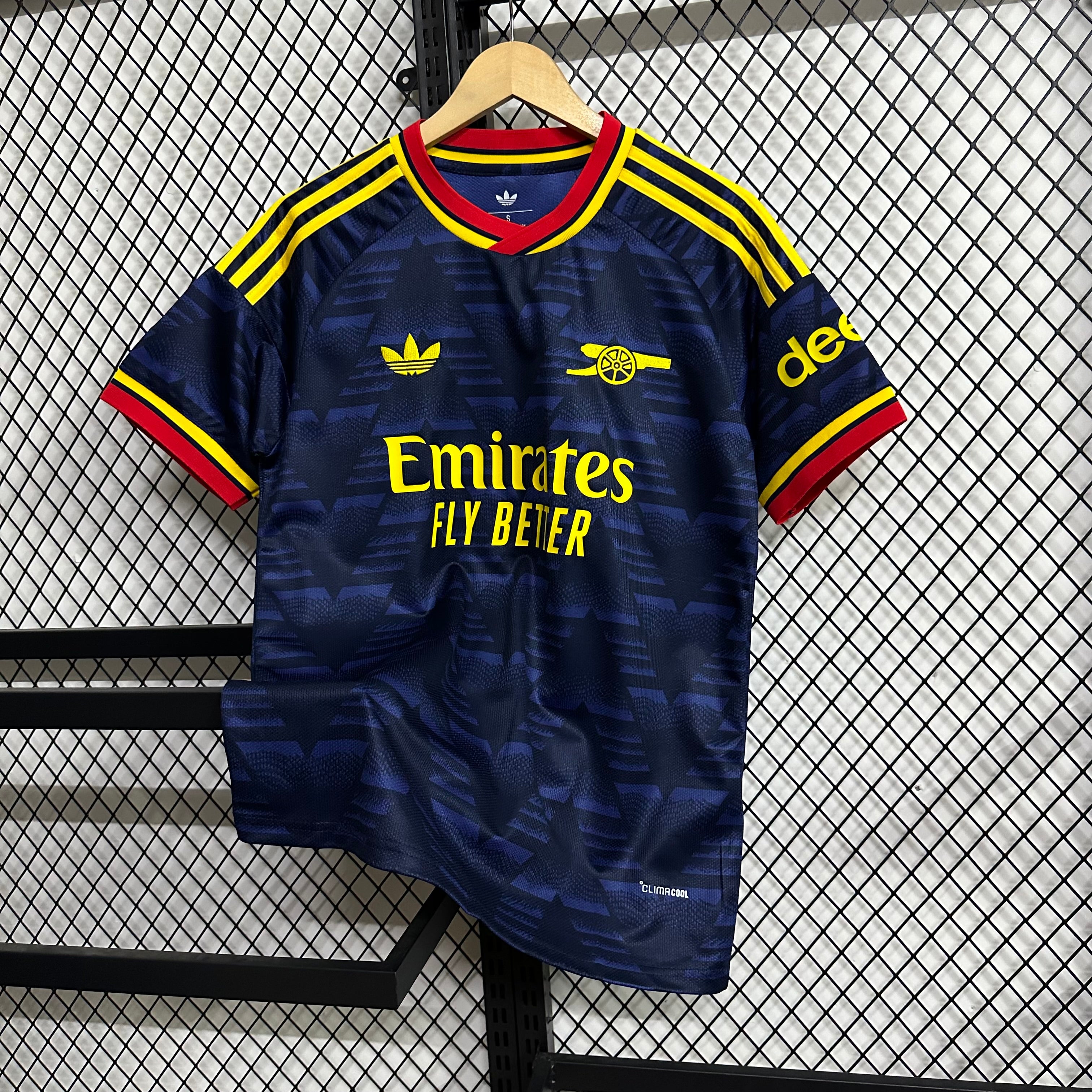 Maillot Arsenal Third 24/25 troisième tenue Gunners avec logo